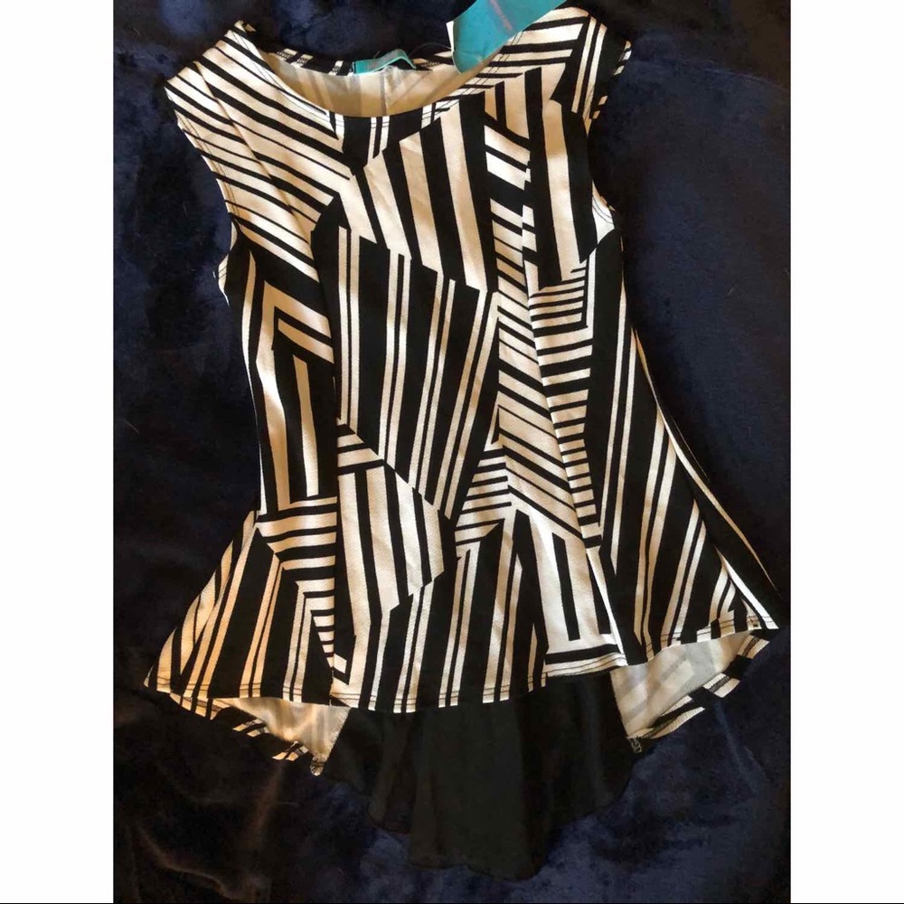 Cute Black and White Top